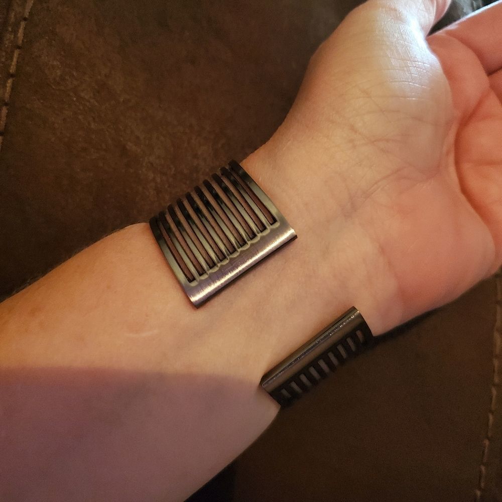 Cuff Watch - Picture 6 of 12
